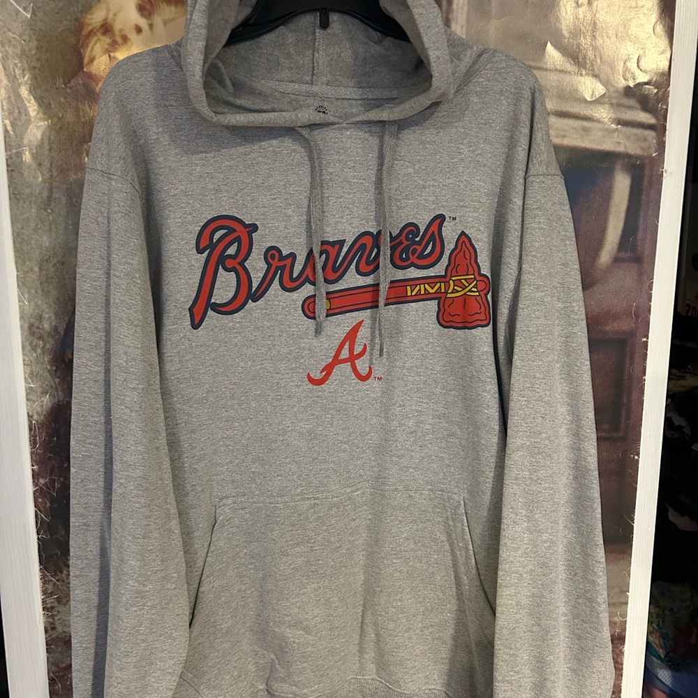 Men’s Atlanta Braves gray hoodie by Stitches. Like new condition! Size XXL